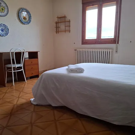 La Rosa - - 4 * Bello (Teruel)