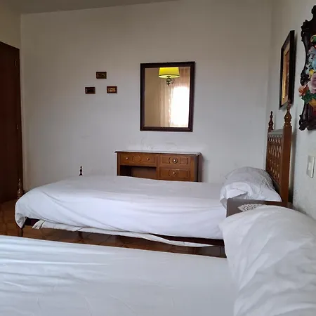 La Rosa - - 4 *